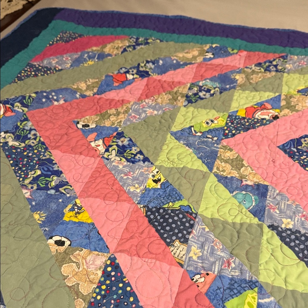 Colorful Patchwork Quilt - Picture 5 of 17